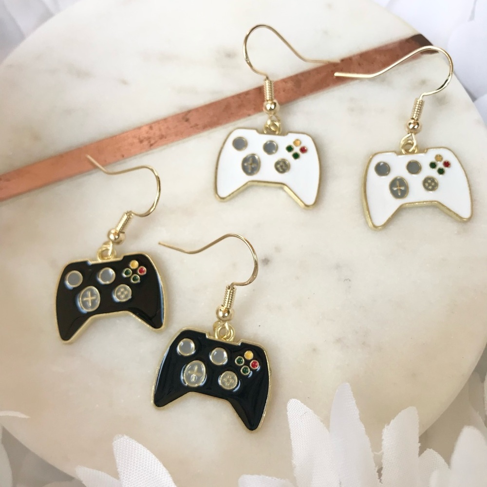 Video Game Controller Dangly Earrings NWT